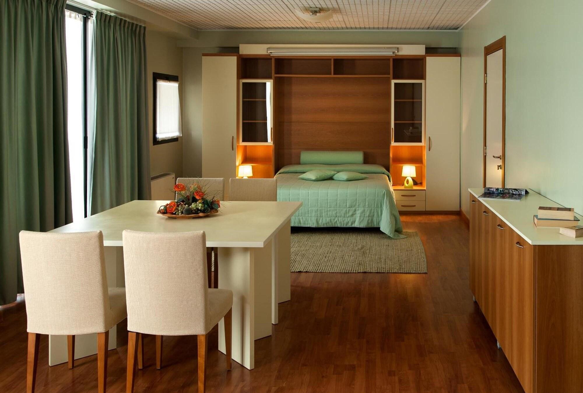 Best Western Hotel Leonardo Da Vinci แอร์บา ภายนอก รูปภาพ
