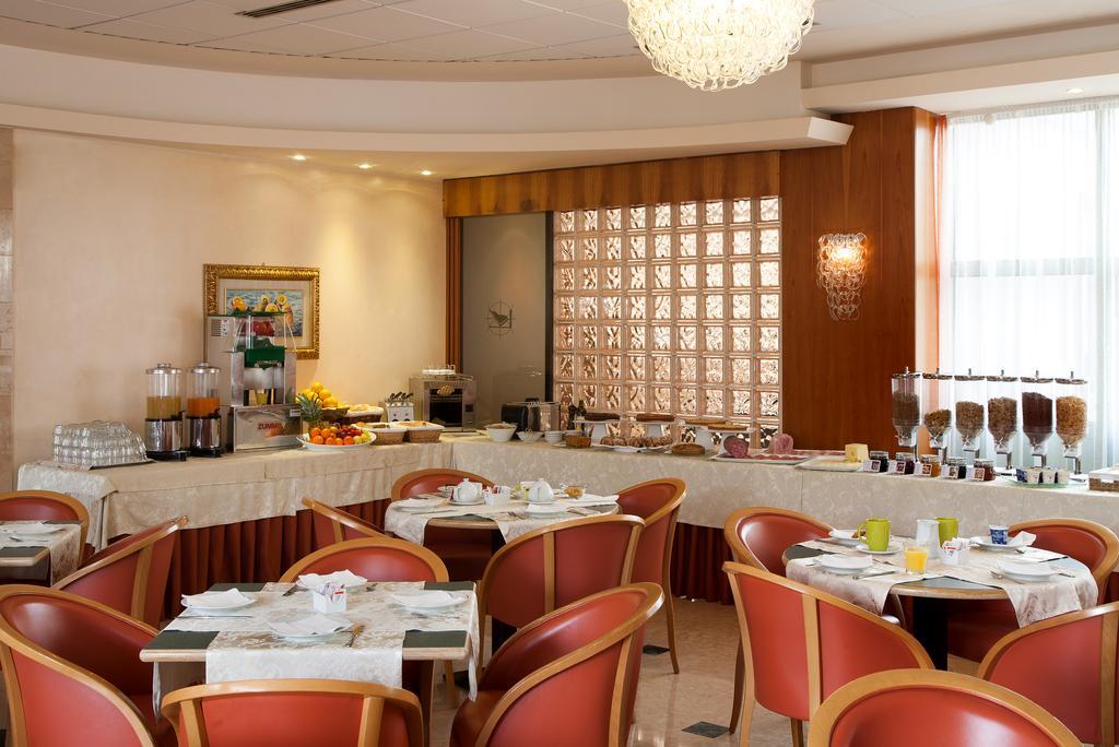 Best Western Hotel Leonardo Da Vinci แอร์บา ภายนอก รูปภาพ